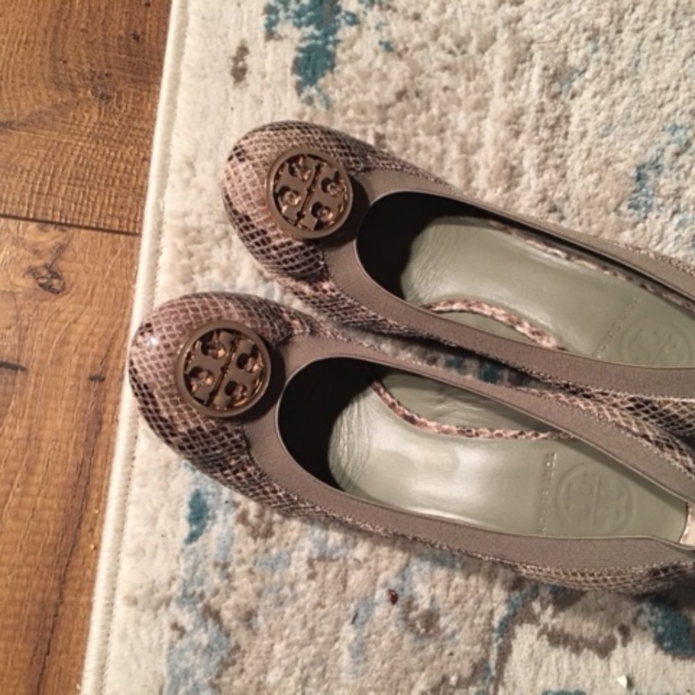 Tory Burch Gray and Black